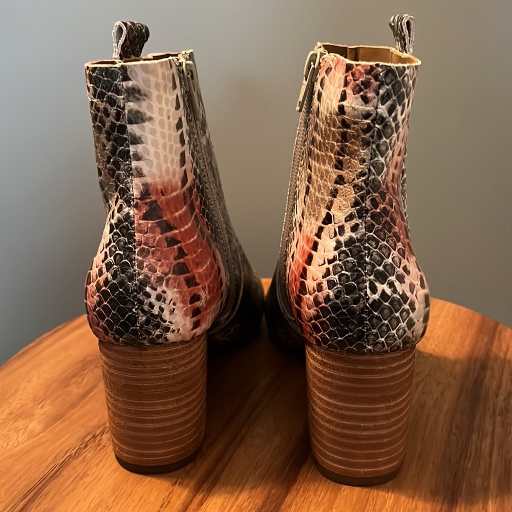 KORKS Multi Color Booties - Picture 7 of 7